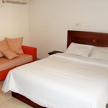 Manhantan Living Bonaberi Exterior photo