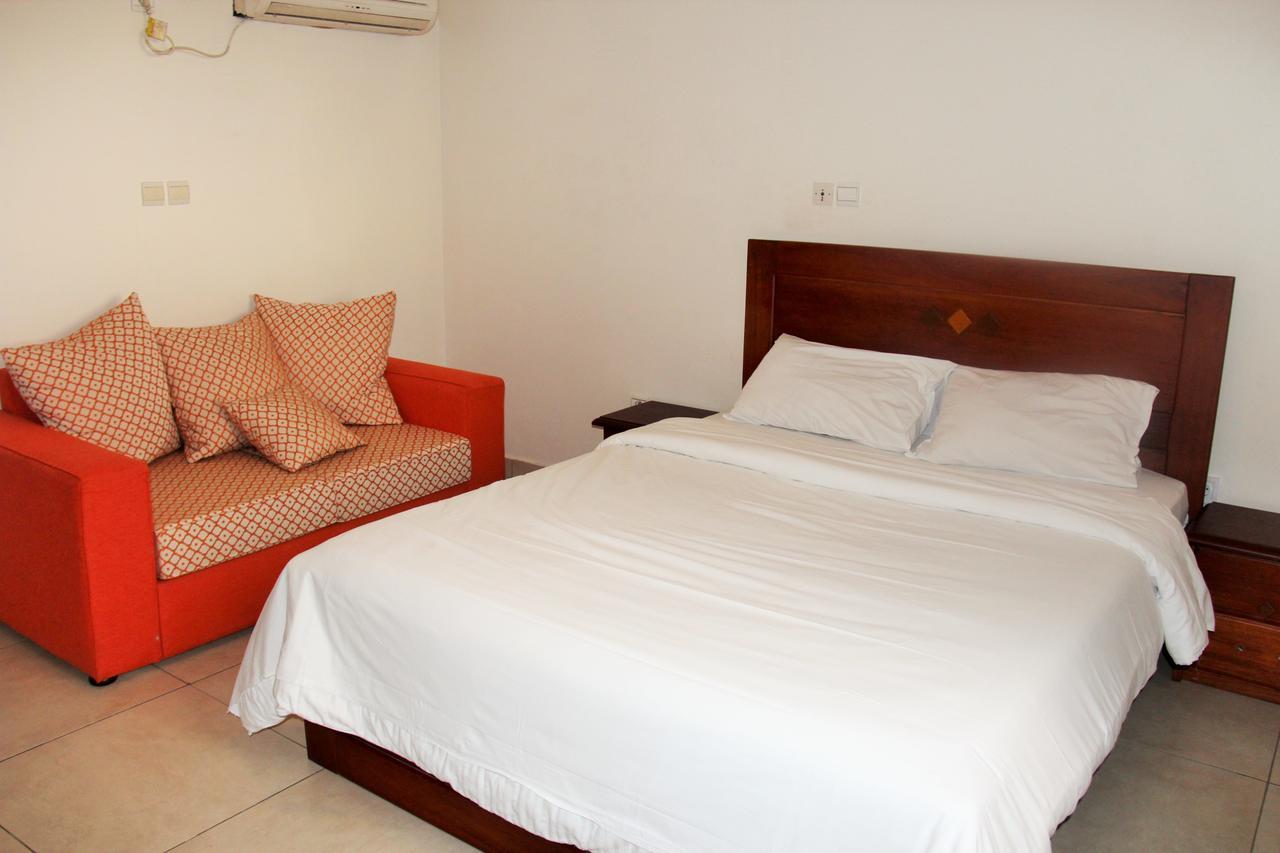 Manhantan Living Bonaberi Exterior photo